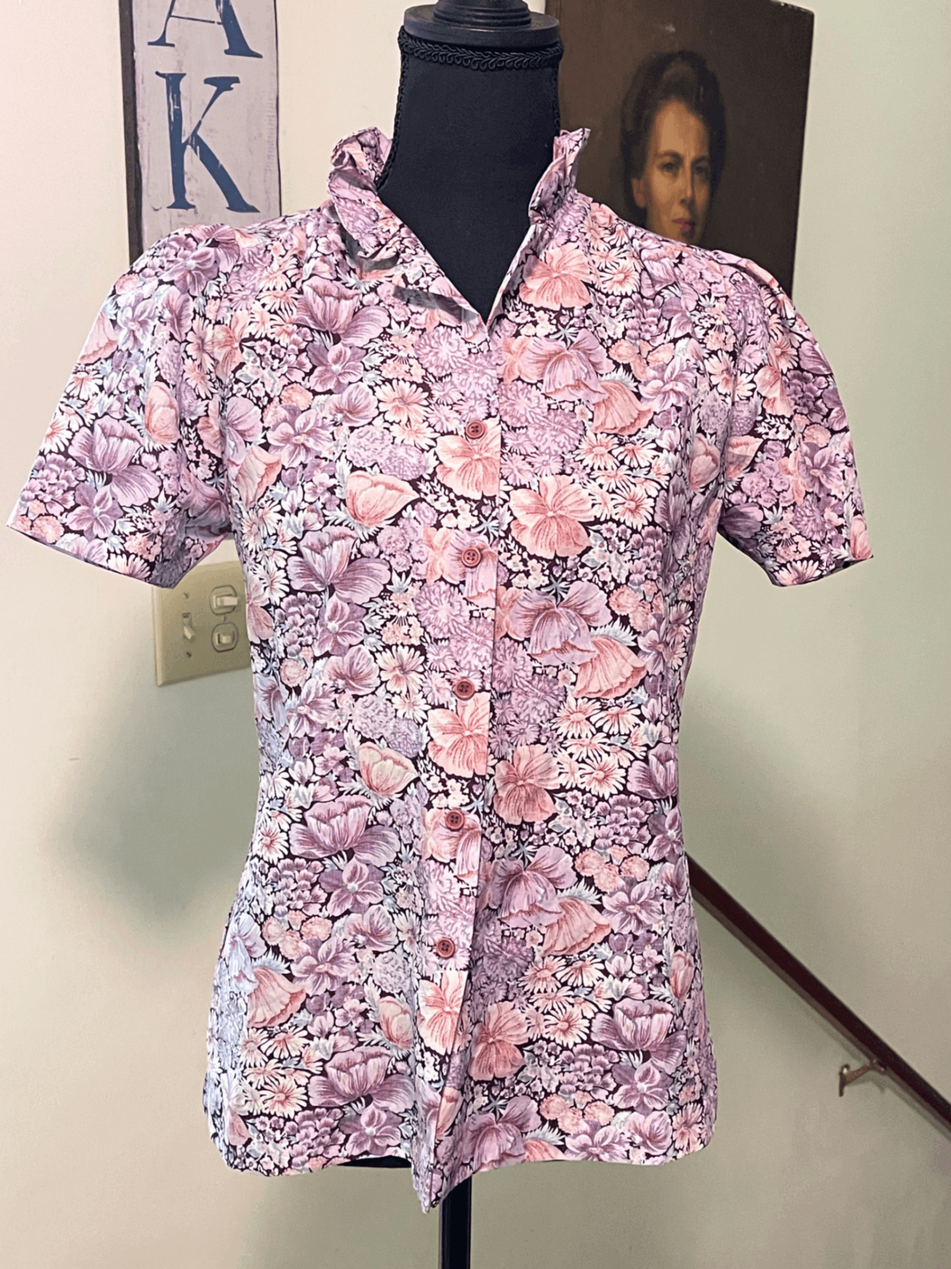 Nikki Vintage Women’s Floral Short Sleeve Button-Up Shirt