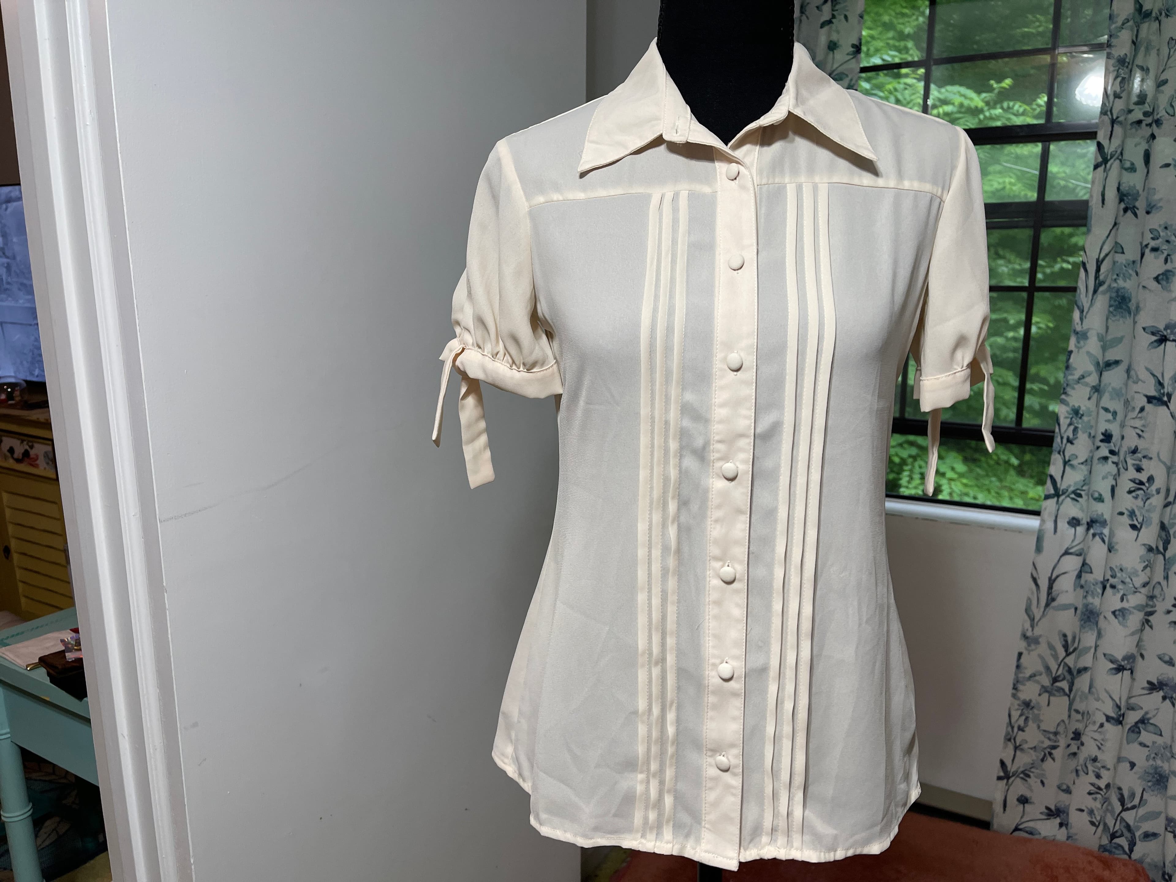 Unique Vintage Women's Blouse Size S/4