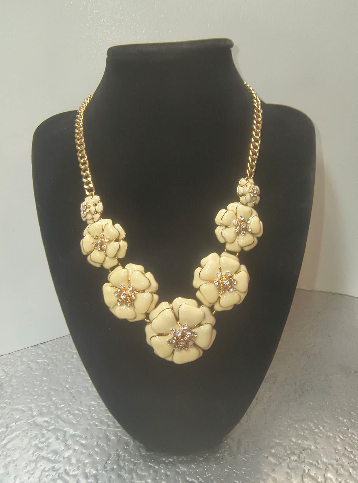 Vintage Gold-toned & Pale Yellow Floral Necklace with Rhinestone Accents