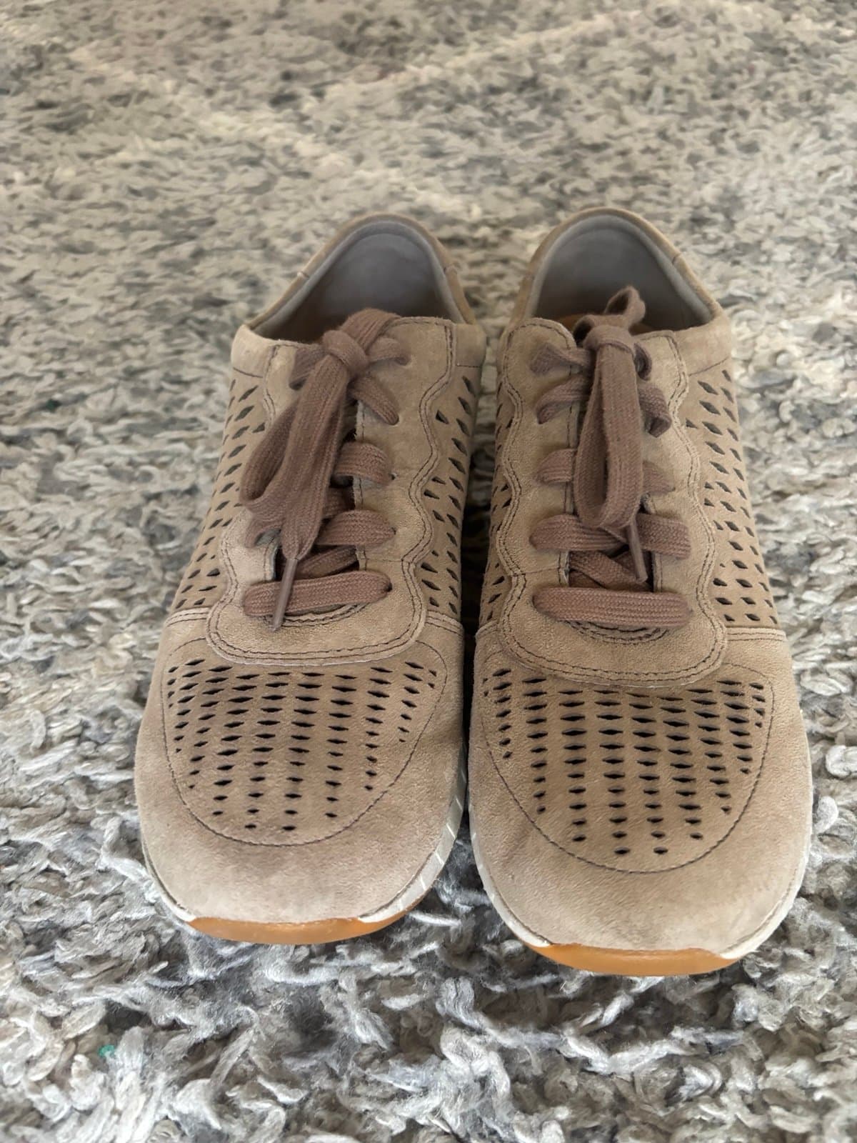 Earth shoes