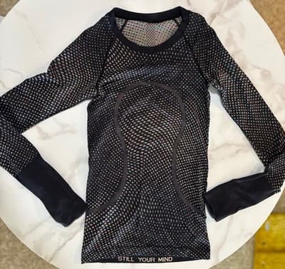 Lululemon top