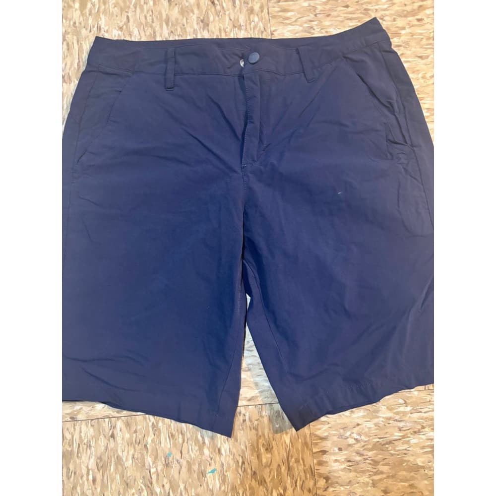 Inesis shorts