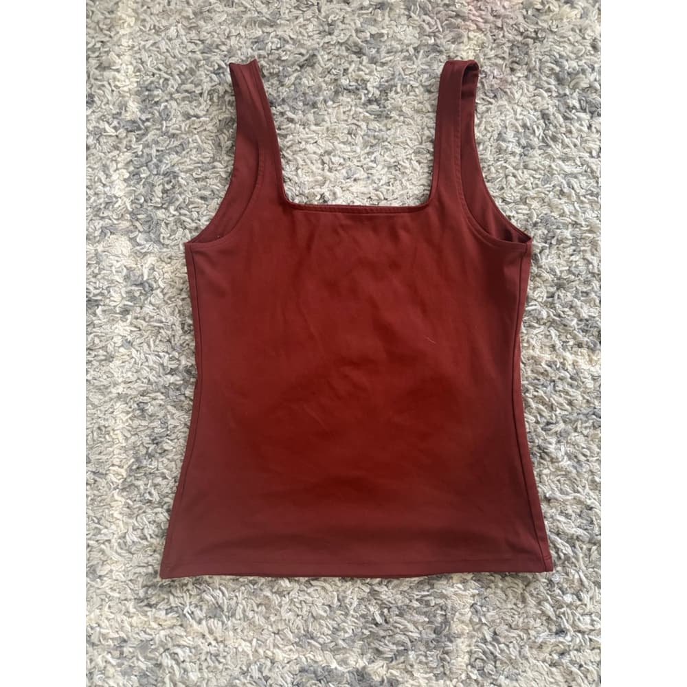 Nine West tank