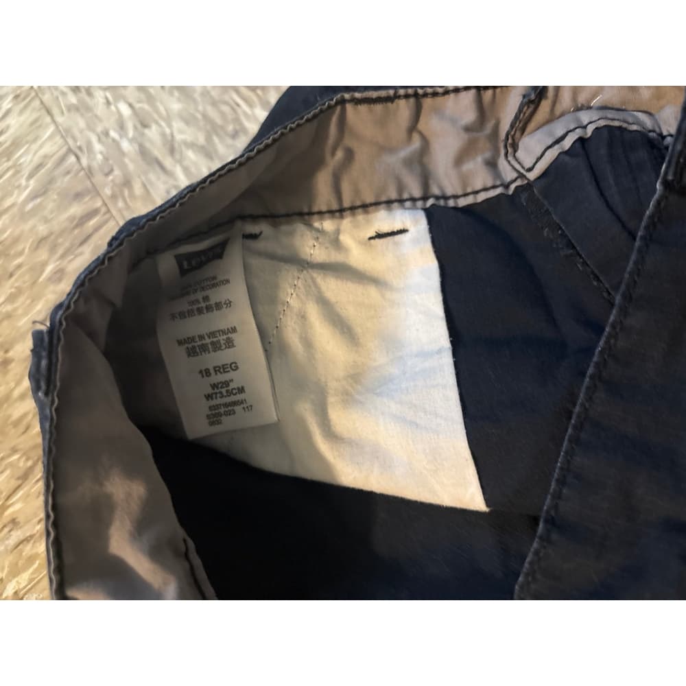 Levi cargo shorts