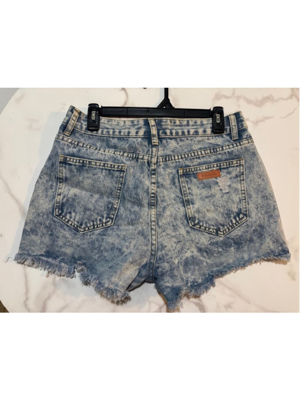 Fulunzi shorts