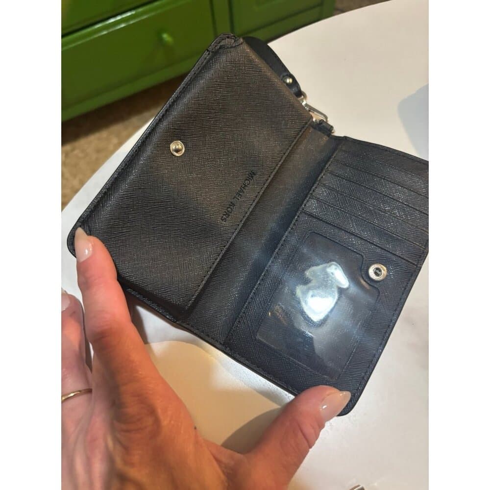 Michael Kors Cell Phone wallet