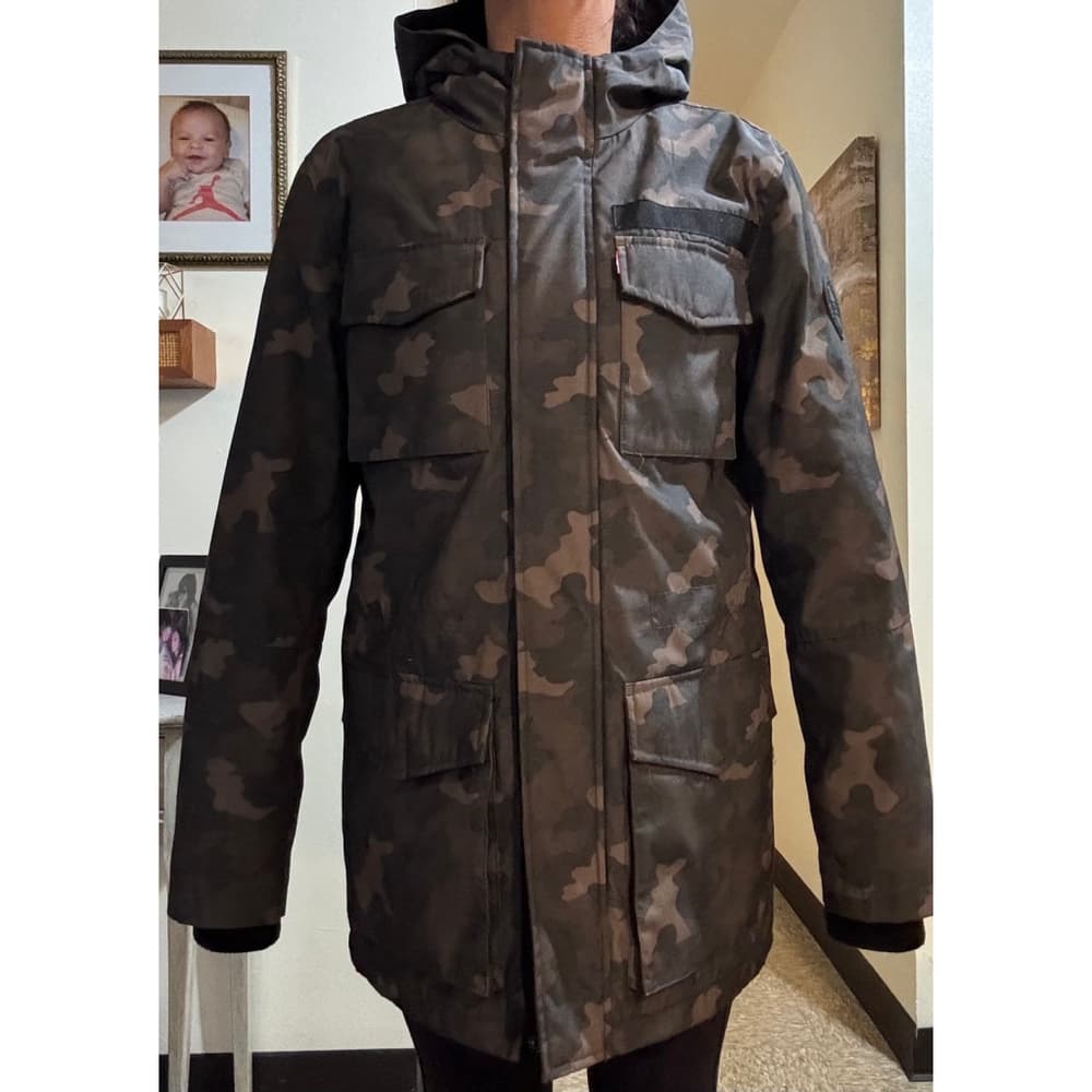 Levi’s Camo Arctic Cloth Sherpa Lined Parka Small hood jacket green black