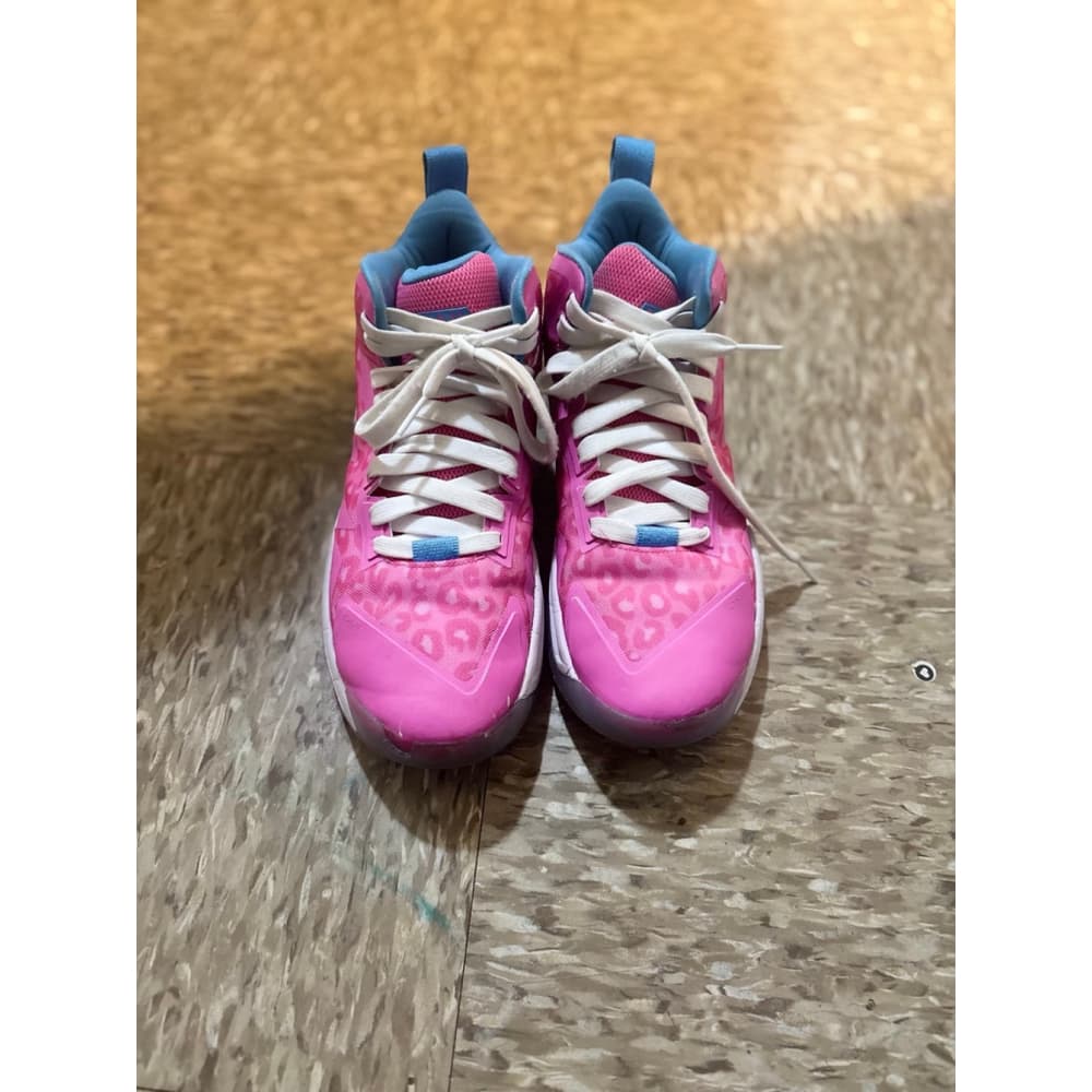 Moolah kicks