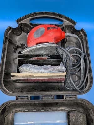 Black & Decker MS500K Palm Sander & Polisher With Case And Attachments