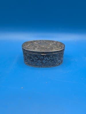 VTG ORNATE SILVERTONE OVAL FOOTED NOUVEAU LEAF HINGED TRINKET JEWELRY BOX