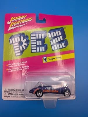 Johnny Lightning 1:64 PEZ Topper Wasp “Spaceman” White Lightning MOC