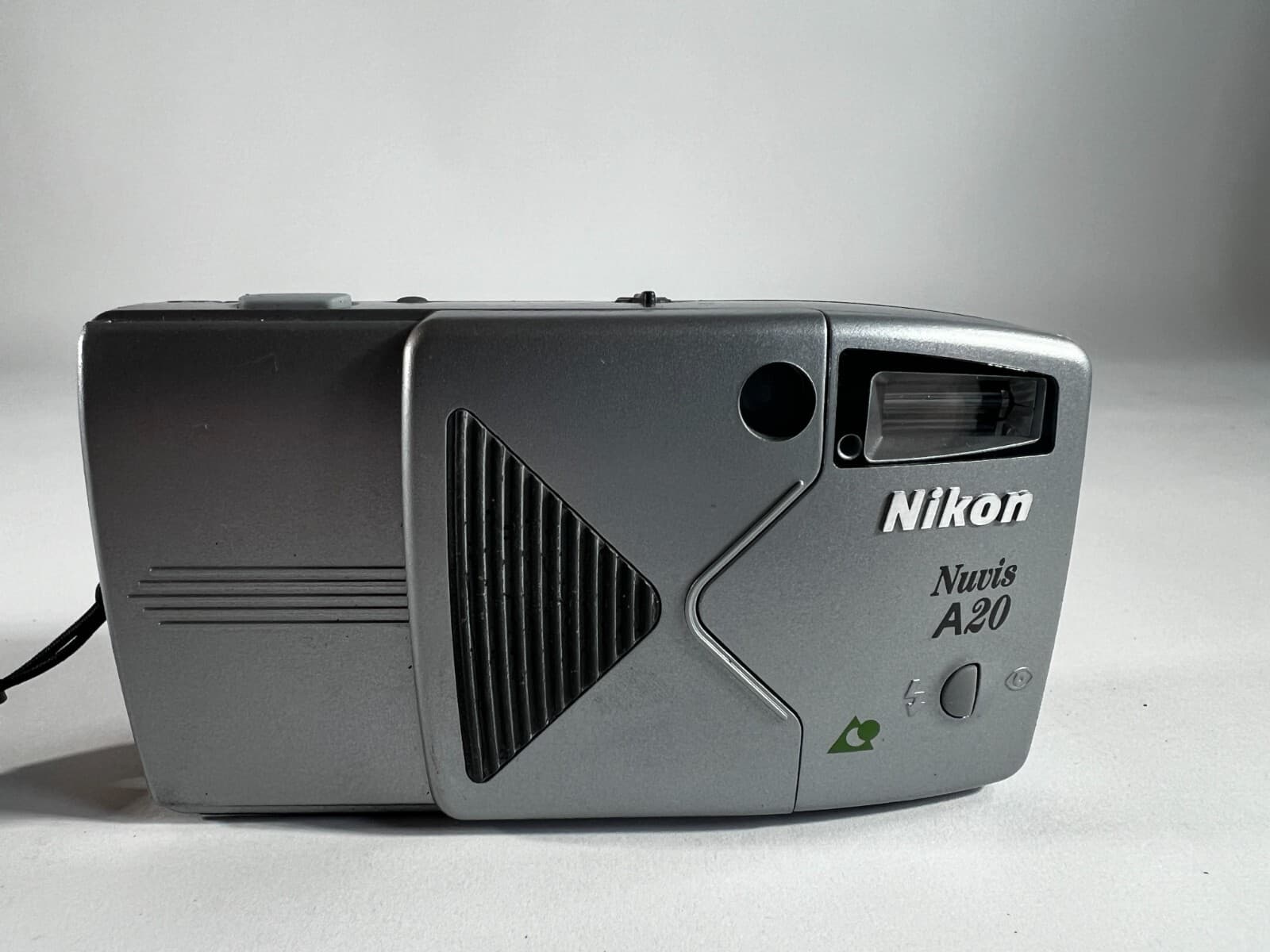 Nikon Nuvis A20 APS Point & Shoot Film Camera with Case New Oldsmobile