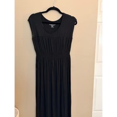 Liz Lange Ruched Jersey Knit Cap Sleeve Maternity Maxi Dress Black S EUC