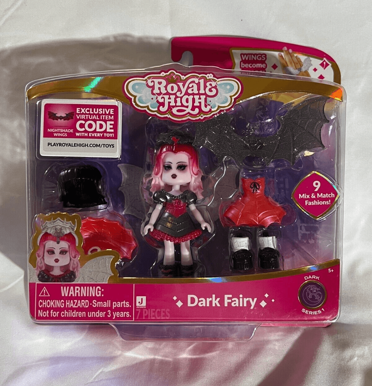 Royale High Dark Fairy Wings Become Rings Exclusive Virtual Code NIB Series 1