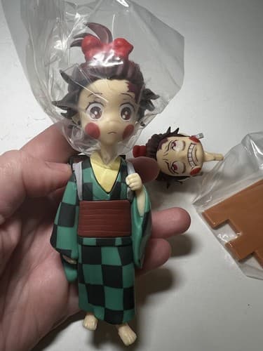 Anime DEMON SLAYER Kimetsu No Yaiba TANJIRO KAMADO Figure 5'' Changeable Face