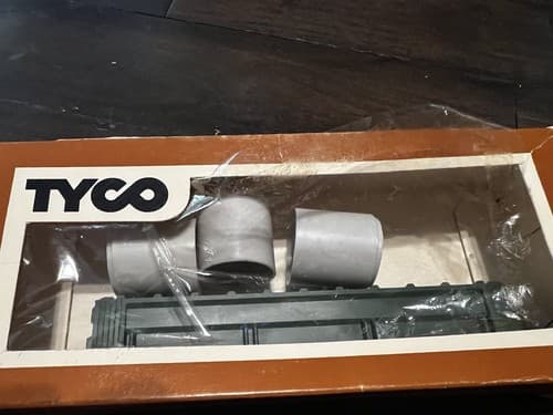Vintage Tyco Model Train Flat Car With Culvert Pipe Load In Original Box