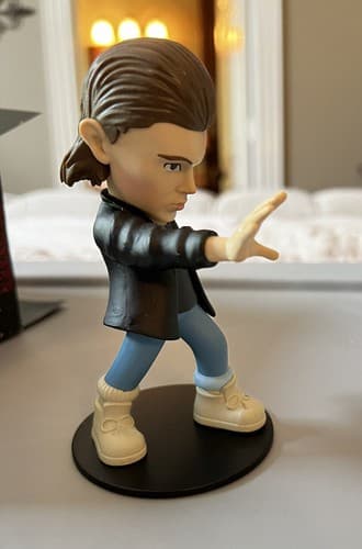 Stranger Things Culturefly Eleven Action Vinyl Figure Netflix In Original Box