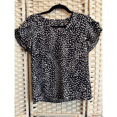 SHEIN Short Sleeve Summer Top XS Black White V Neckline Flutter Sleeves