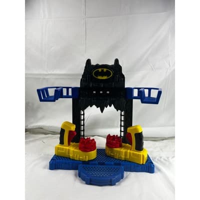 Batman Battle Cave Batcave 2016 Mattel DC Comics 12x12 Battle Cave Only
