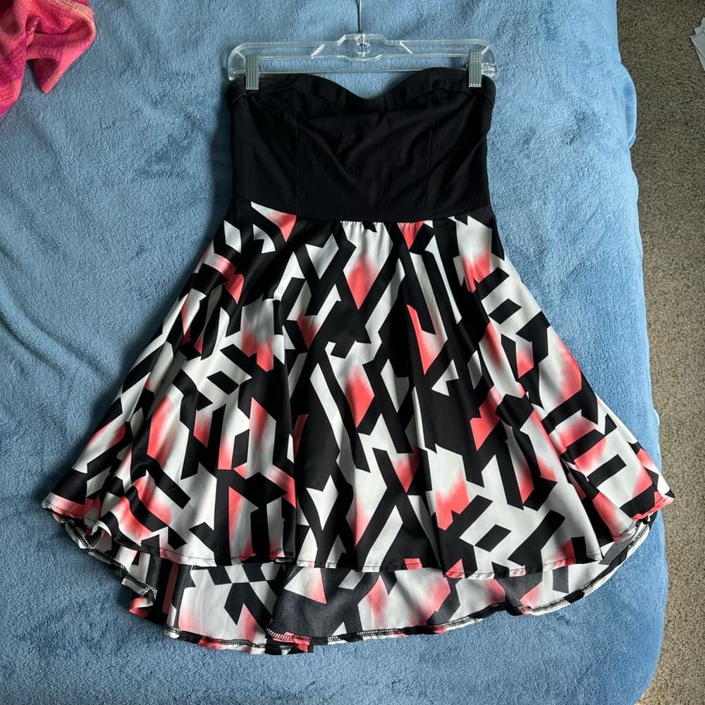 Chic Black and Geometric Pattern Dress