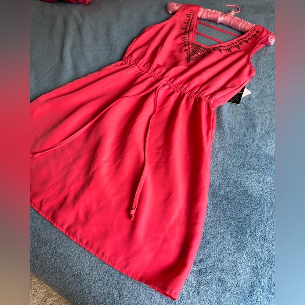NWT Coral Embellished V-Neck Dress