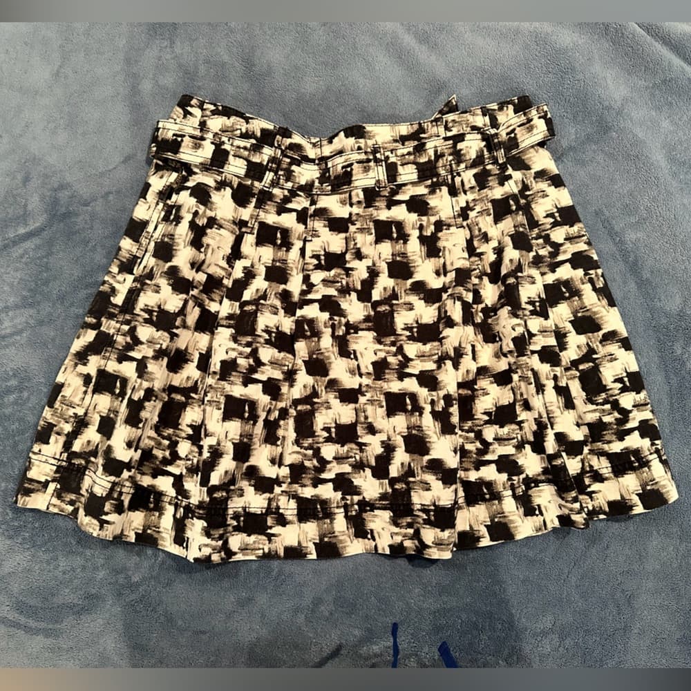 Ann Taylor LOFT Black & White Abstract Circle Skirt
