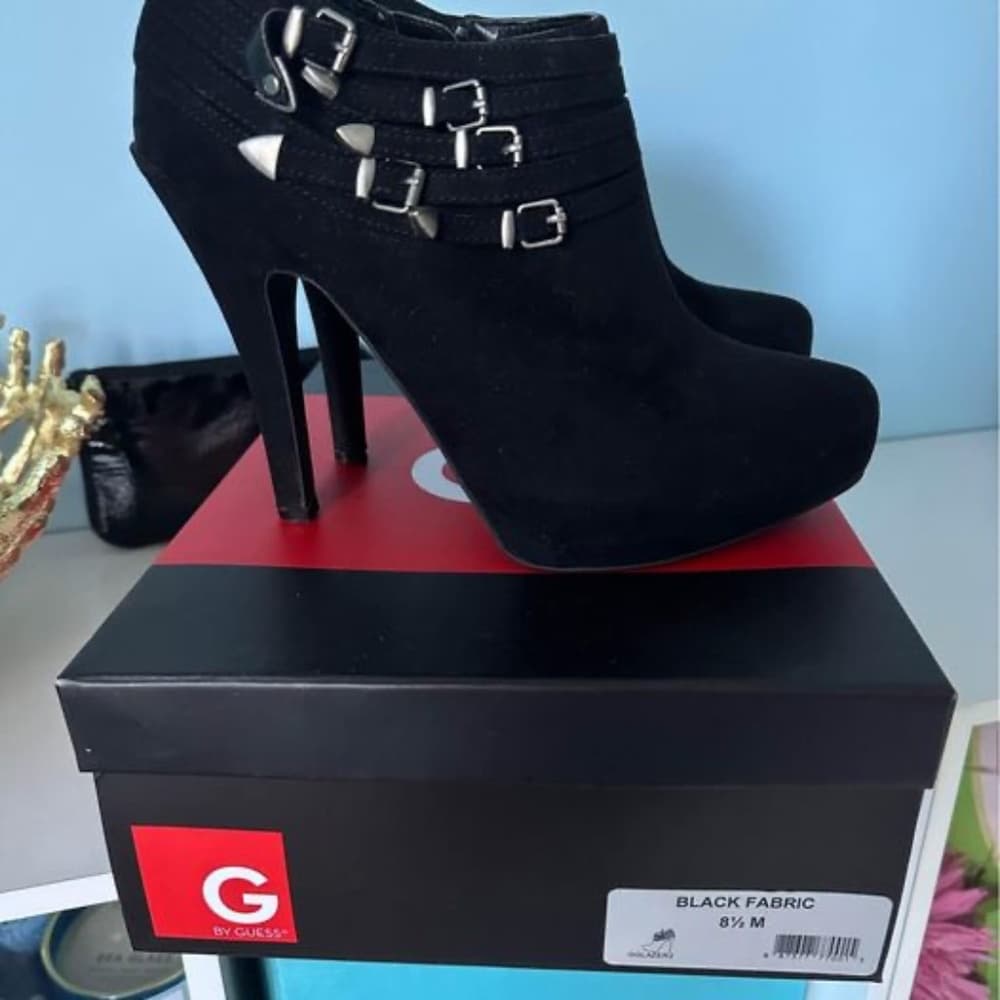 Like New Guess Ankle Boots