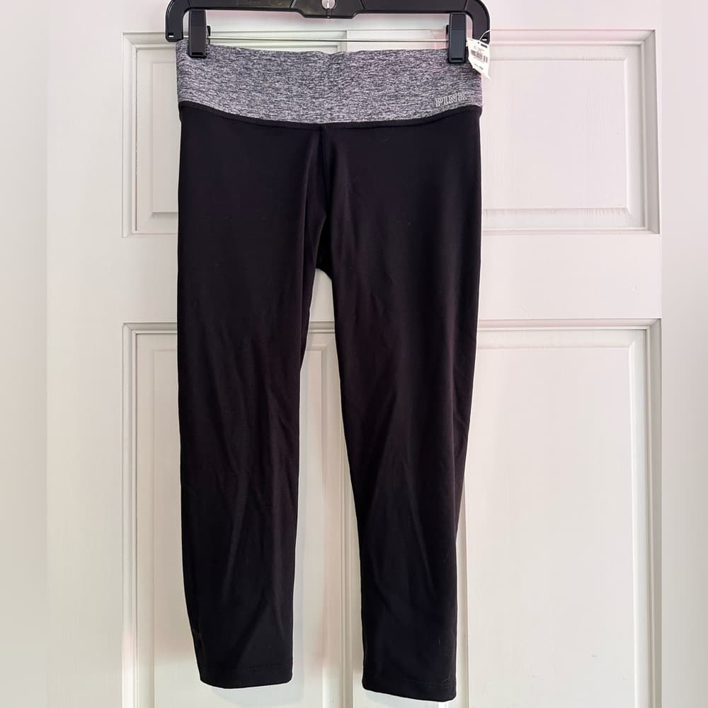 NWT Victoria’s Secret Pink Ultimate Reversible Leggings