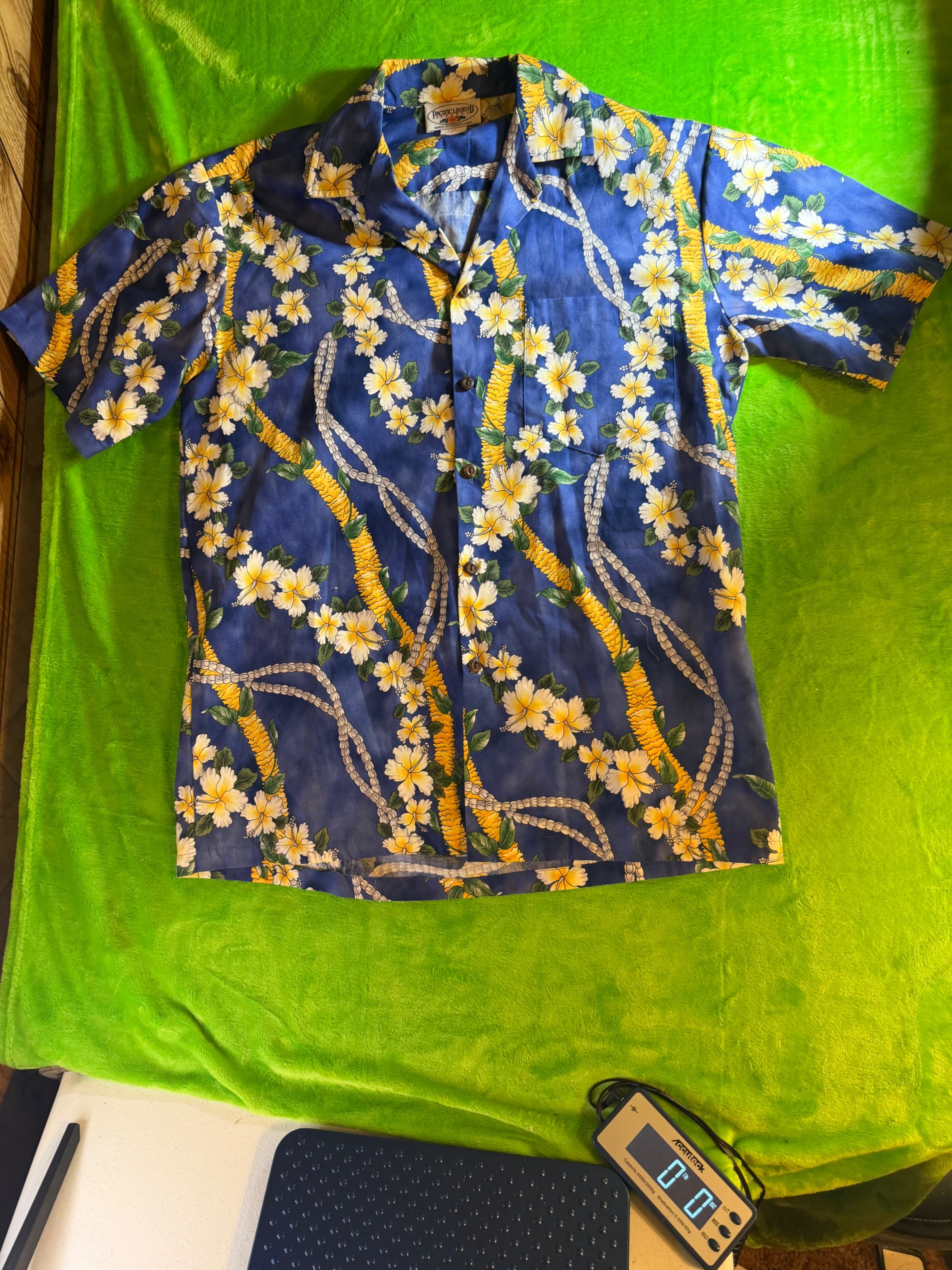 Pacific Legend Hawaiian Shirt Mens Medium Blue Yellow Hibiscus Lei Made in Hawai