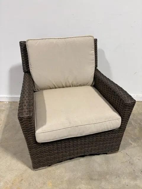 Synthetic Wicker Outdoor Chair With Cushion