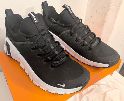 NIKE Free Metcon 6 - Black/White - Size 10 - Brand NEW
