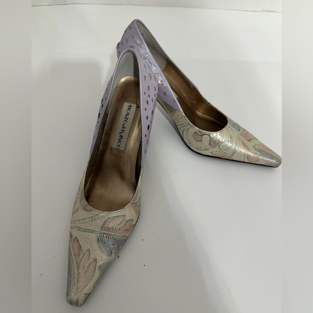 Monzo & Franco Thea Multicolor Floral Embossed Leather Heels Size 7.5