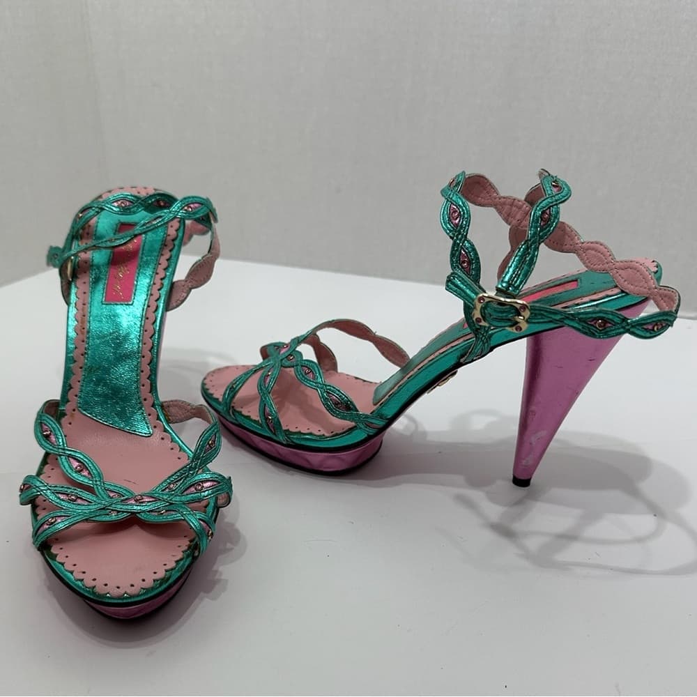 NEW Betsey Johnson Strappy Party Glamour Y2K Metallic Heels Vintage Size 8.5