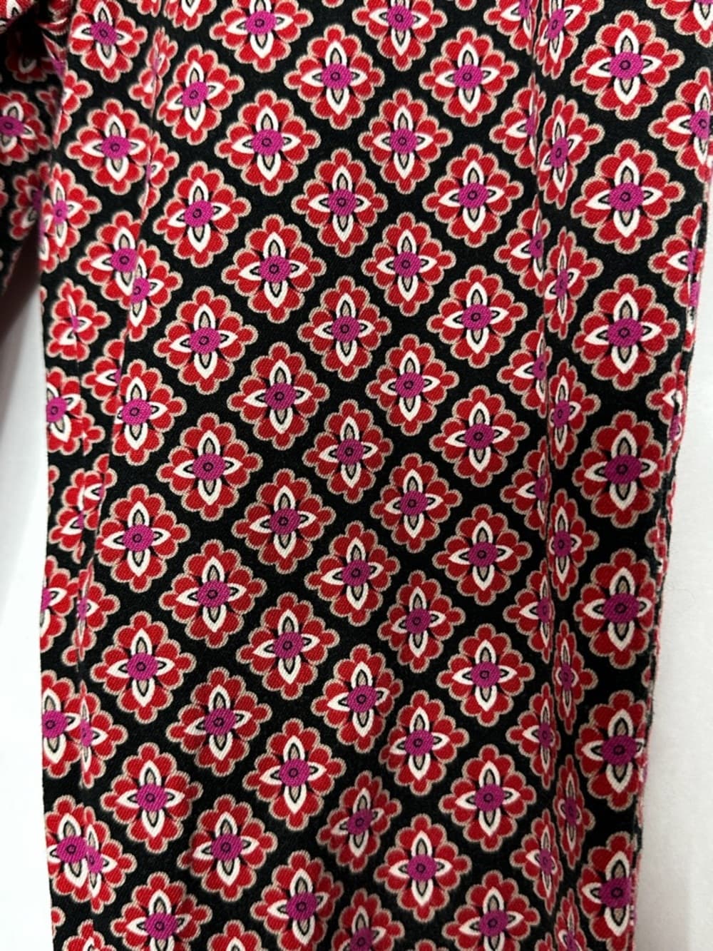 Old Navy Pixie Pants Red Diamond Print Pattern Size 2 Boho Artsy