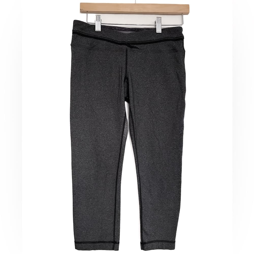 Lululemon Priiti Crop Heathered Black with Black Stripes Galore Womens Size 8
