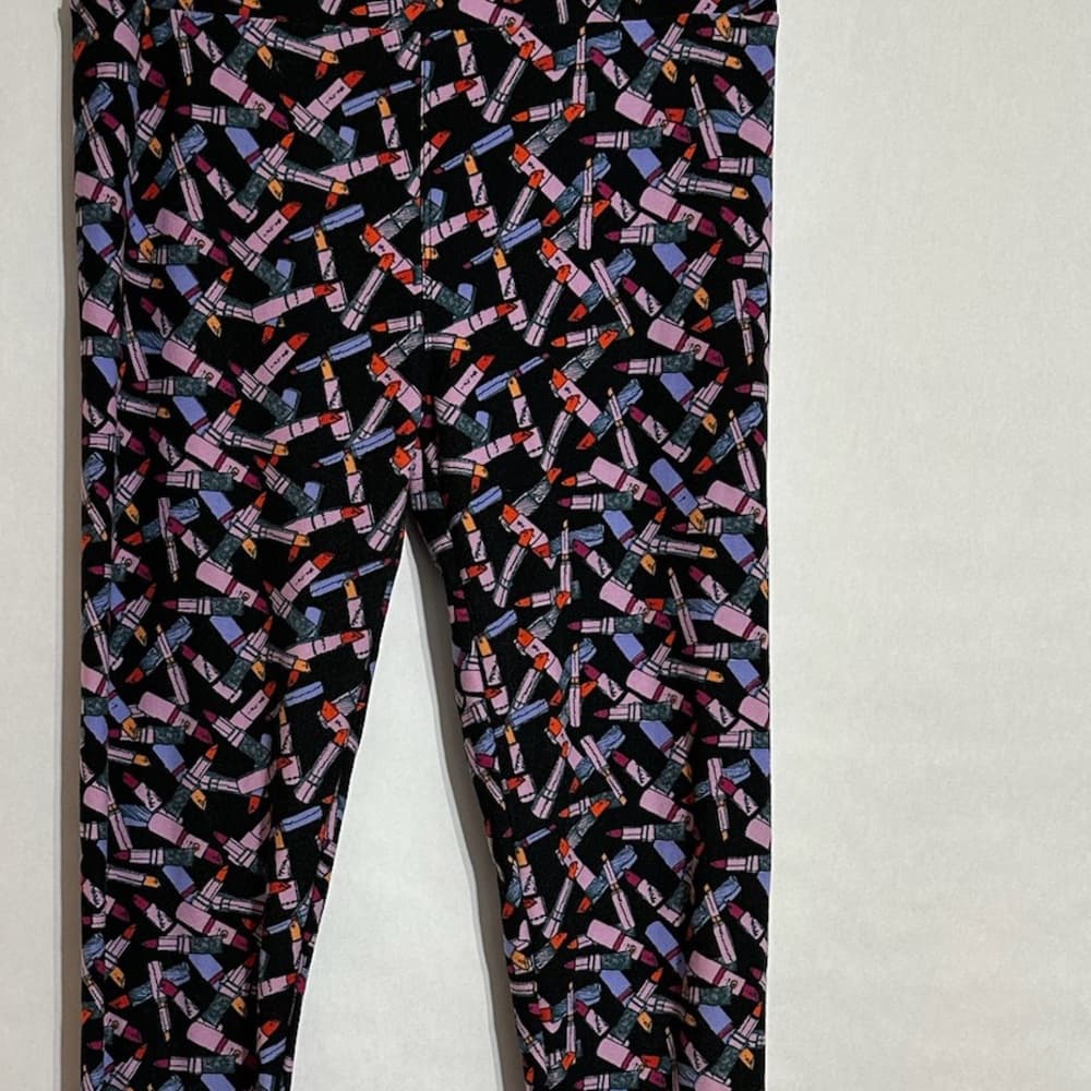 NWT LuLaRoe Lipstick Print Leggings OS One Size Soft Multicolor Makeup Aesthetic