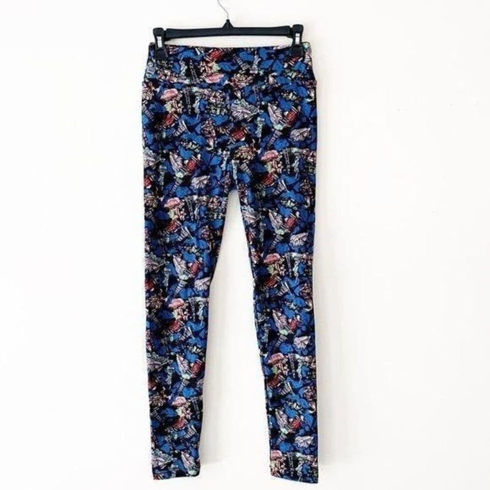 NWT LuLaRoe Global Landmark Collage Print Leggings One Size Wanderlust Travel