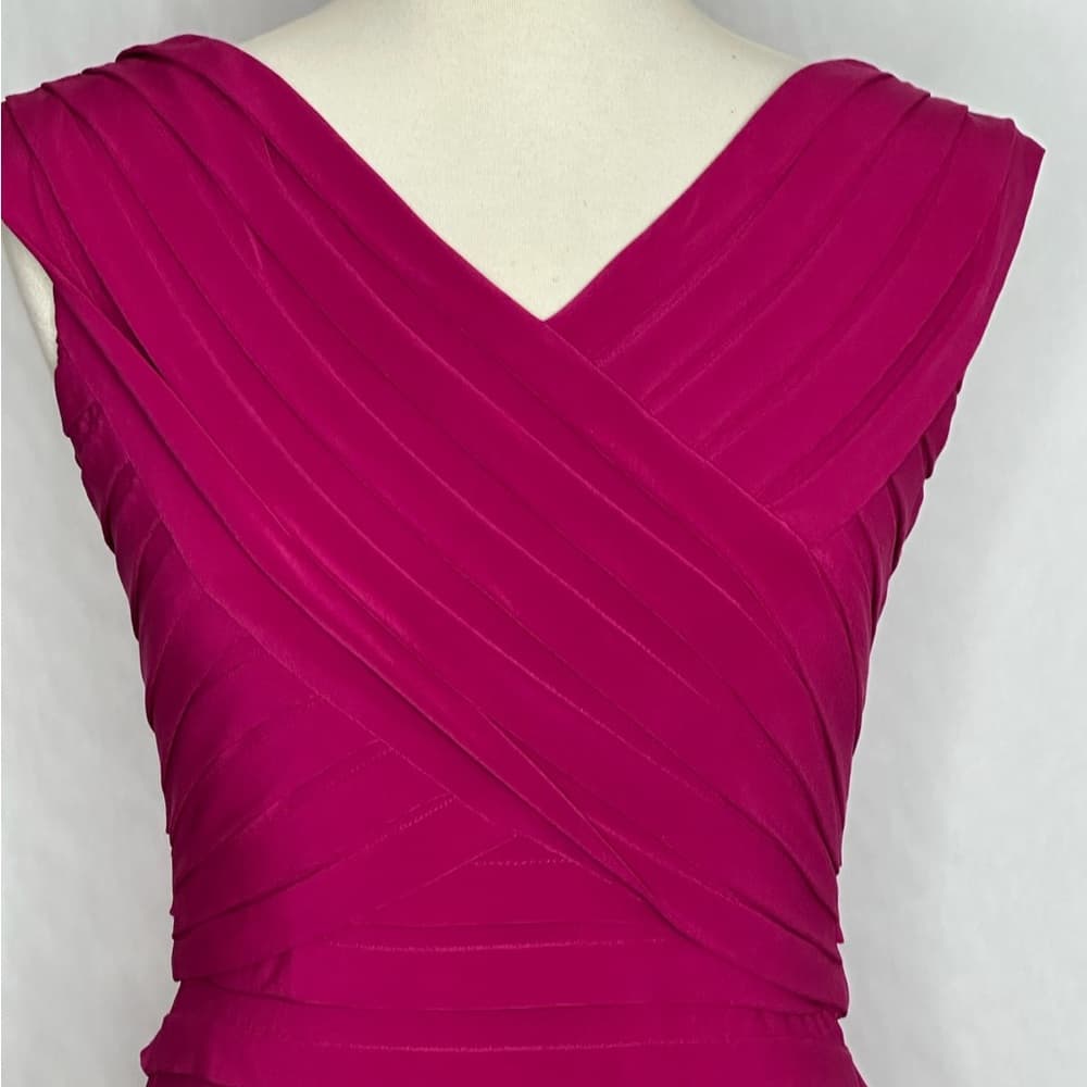 Adrianna Papell Pleated Bodycon Dress Size 6 Sleeveless Cocktail Party