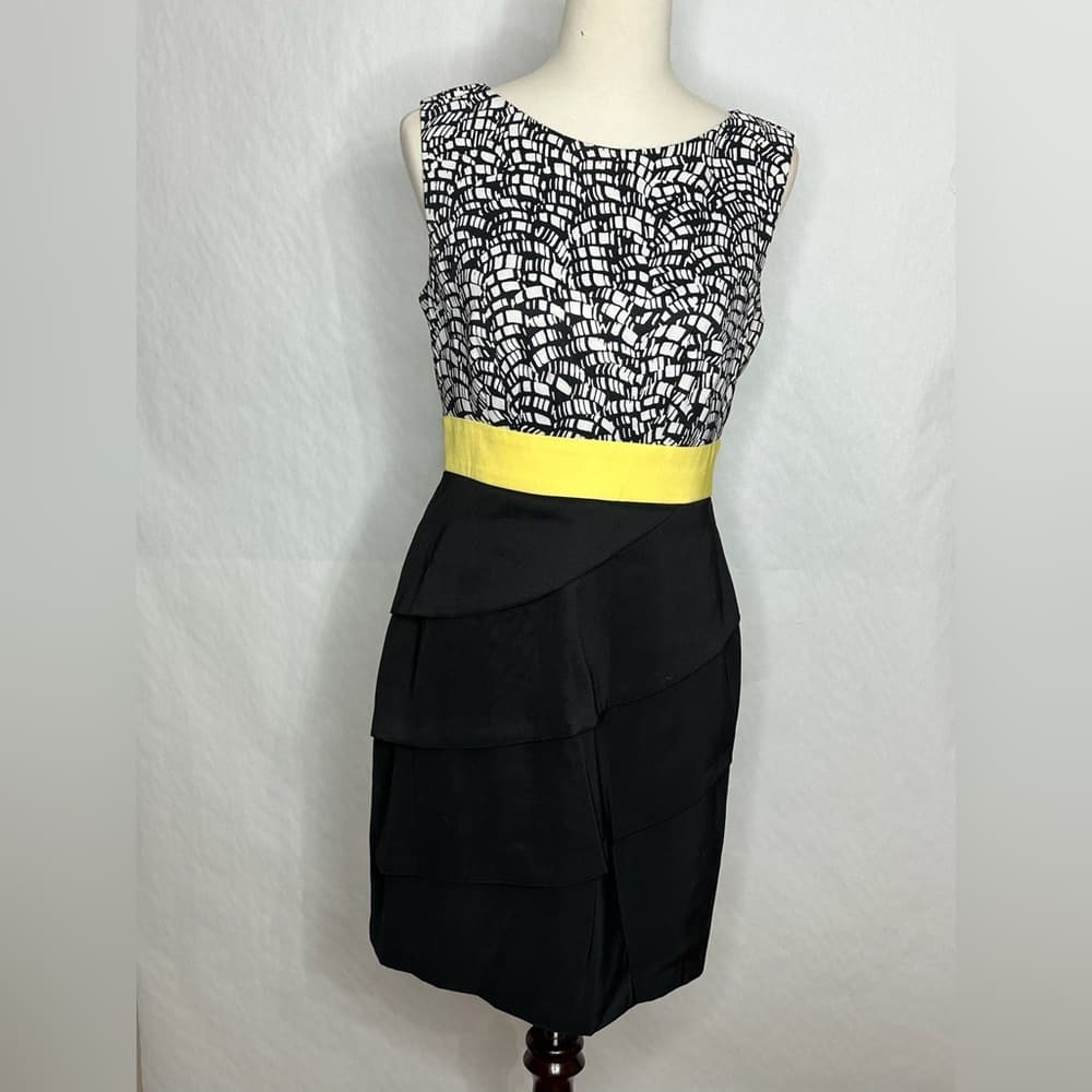Dress Barn Black White Abstract Print Sleeveless Dress Yellow Waistband Size 8