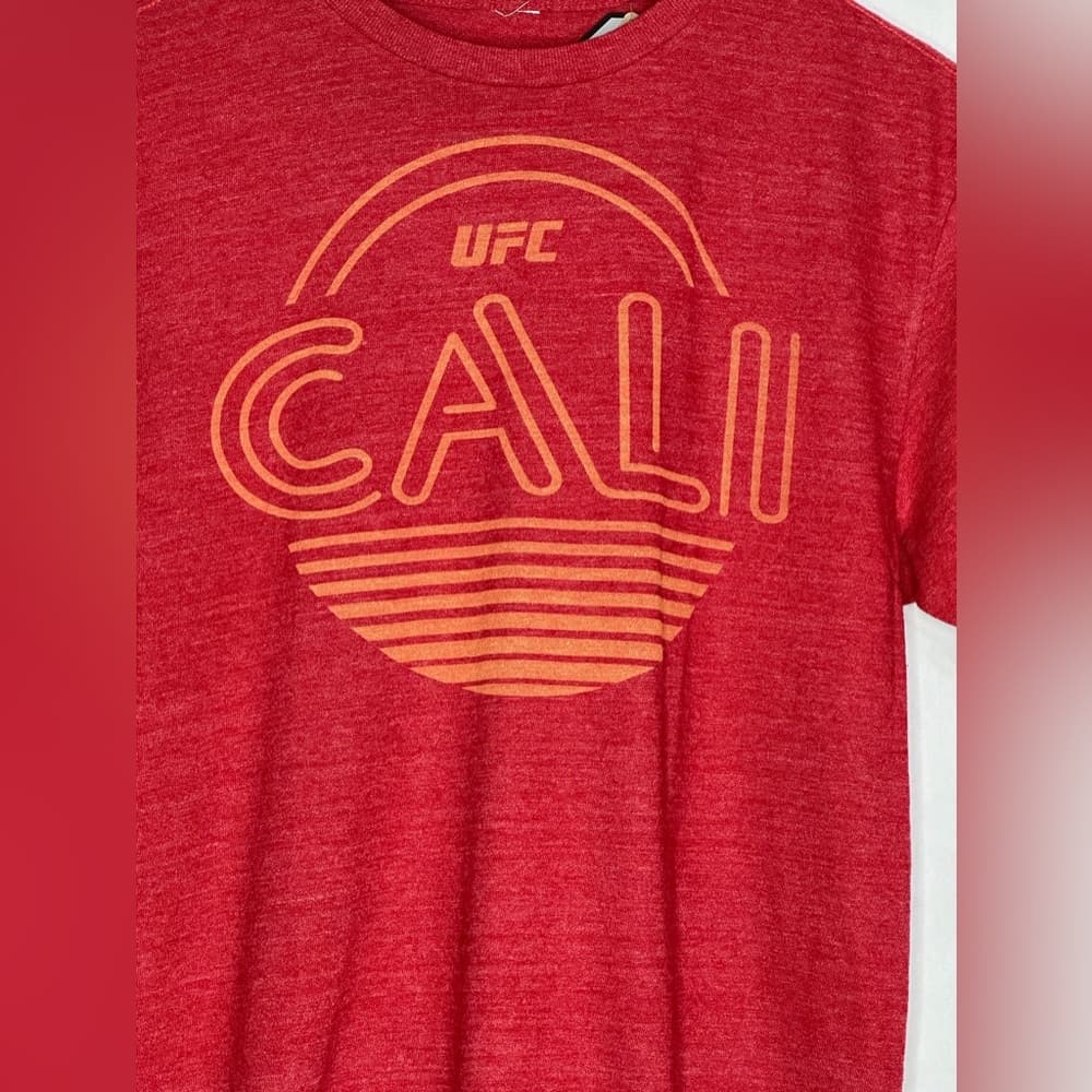 NWT Reebox UFC 214 Official Weigh-In Shirt Cali Red Sunset Logo Size Small
