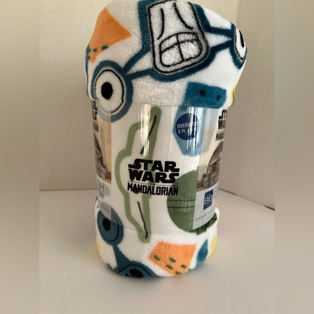 NWT Star Wars The Mandalorian Big One Plush Oversized Throw Blanket 6’x6’ Gift