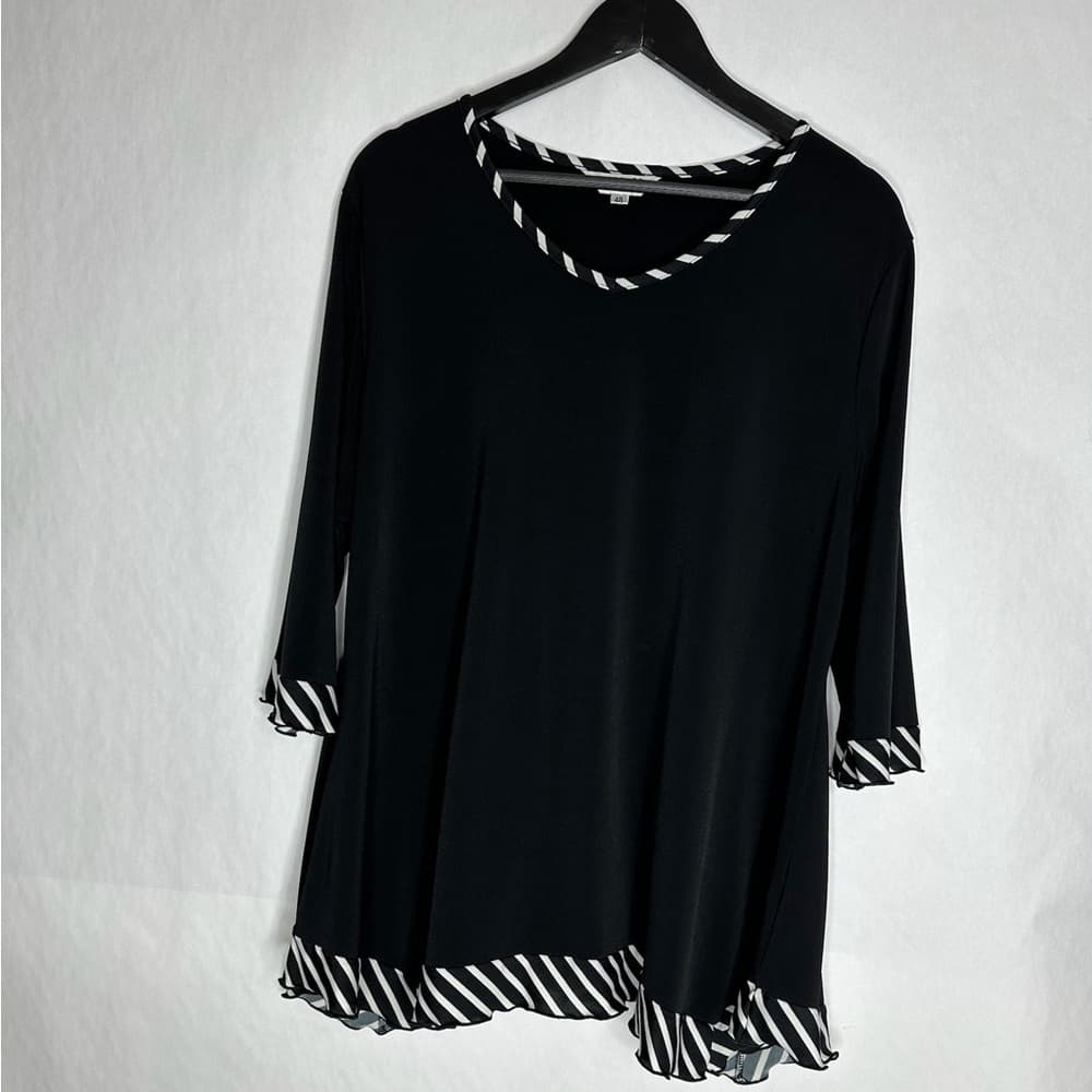 TT Tung Tai Black Flowing Tunic Top With Contrast Trim Vintage EU 48 / US 2XL