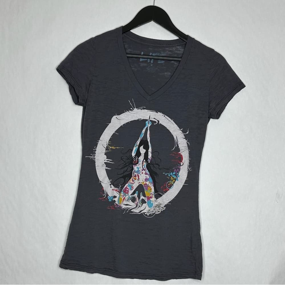 LIFE Urban Outfitters Gray Peace Graphic V Neck Tee Medium Casual Streetwear