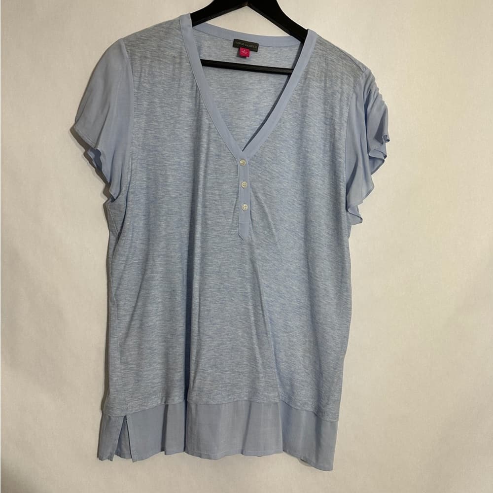 Vince Camuto Heathered Light Blue Layered Hem T-Shirt Blouse Buttoned Size Large