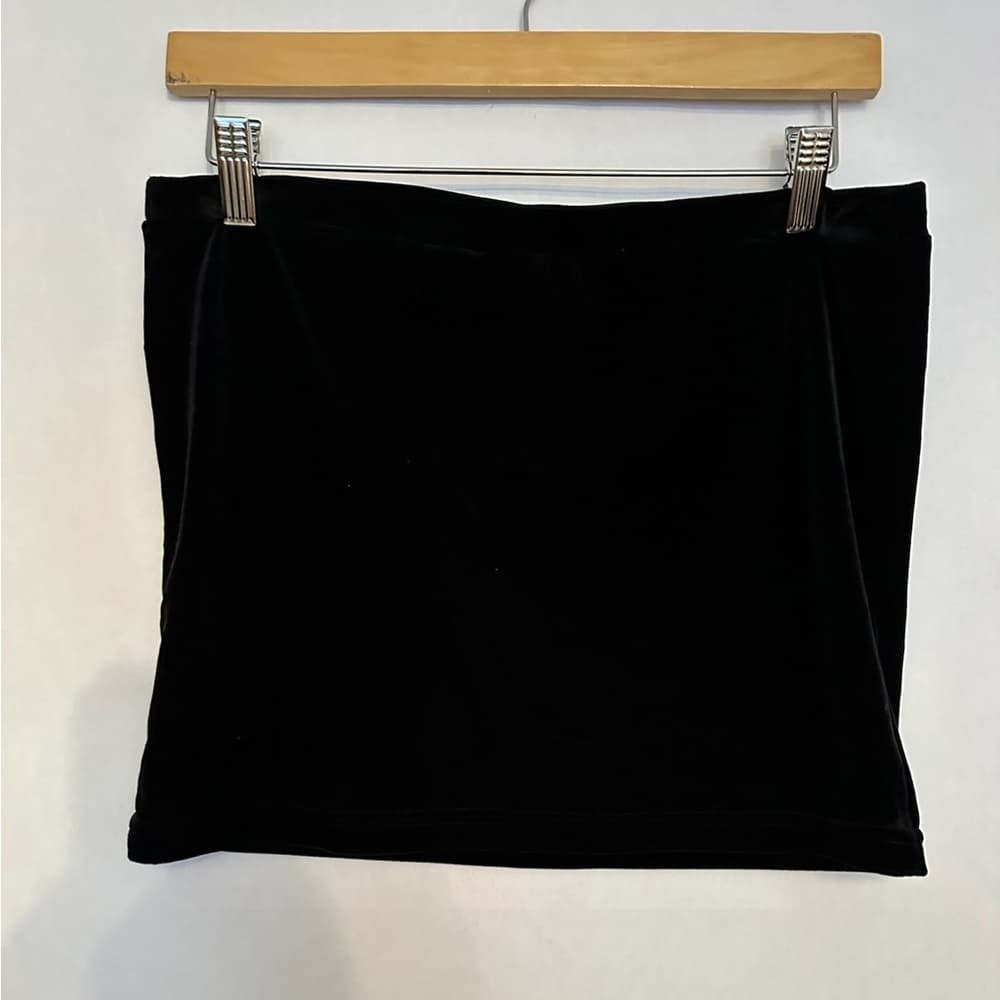 Bloomingdale’s Black Bandeau Crop Tube Top Velvet-like Minimalist Size Large