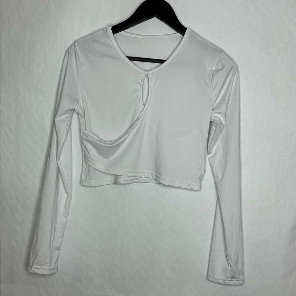 White Long Sleeve Keyhole Cutout Crop Top Possibly XS - SEE MEASUREMENTS