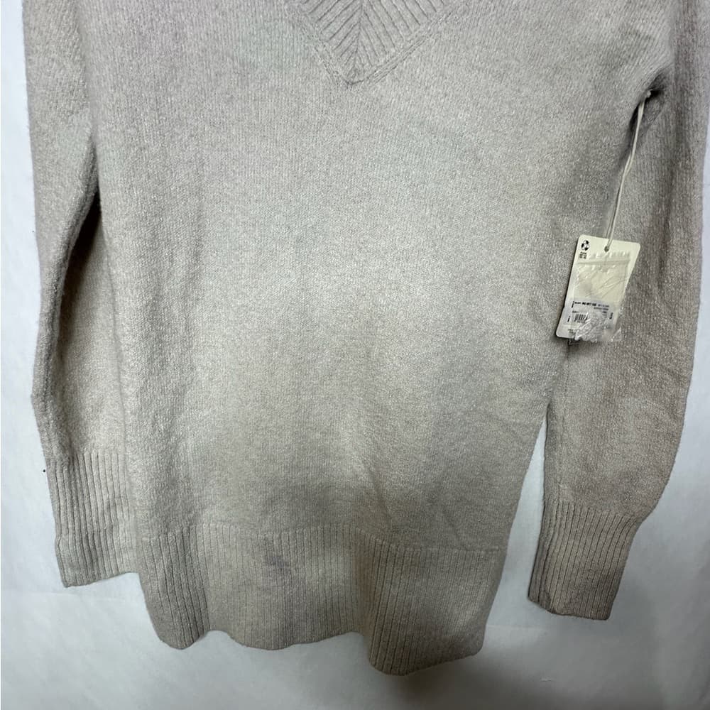 A.N.A A New Approach Beige V-Neck Knit Sweater XS Neutral Minimalist SEE NOTES