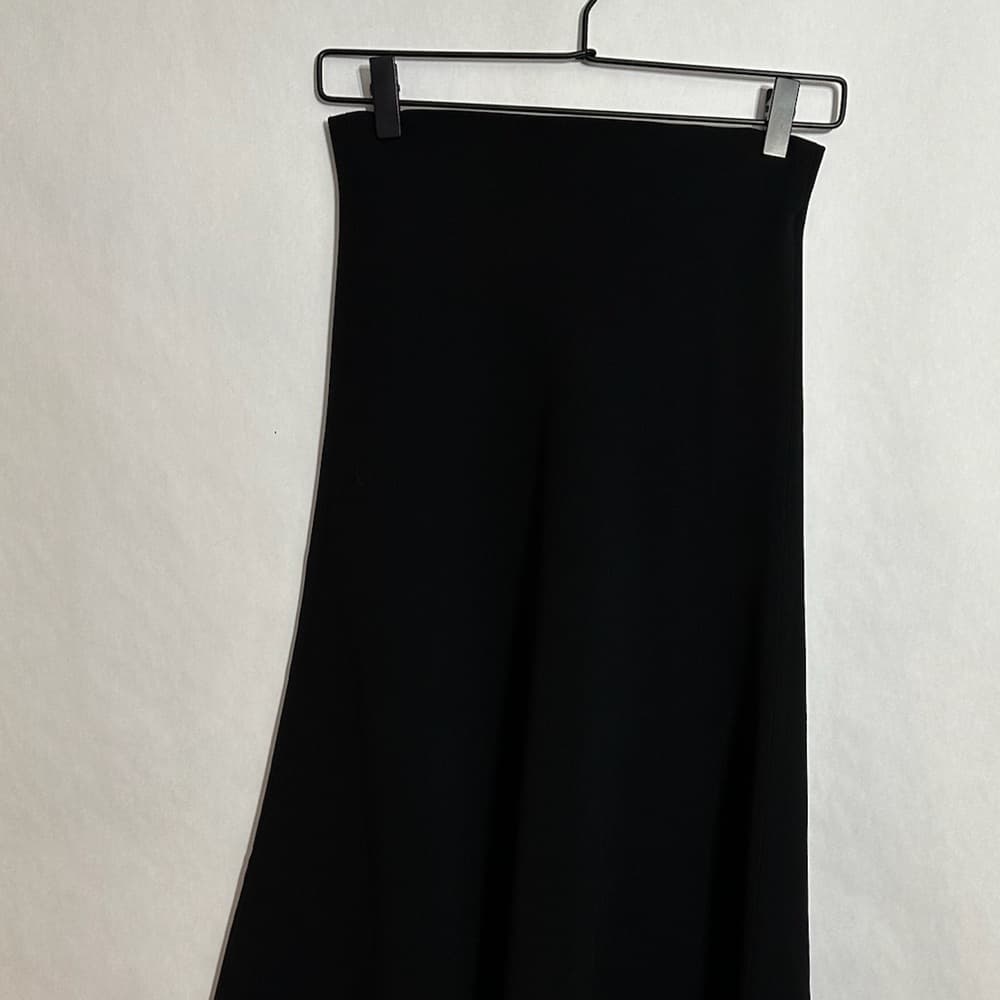 Zara Woman Studio Black A-Line Midi Skirt US XS Minimalist Frayed Hem