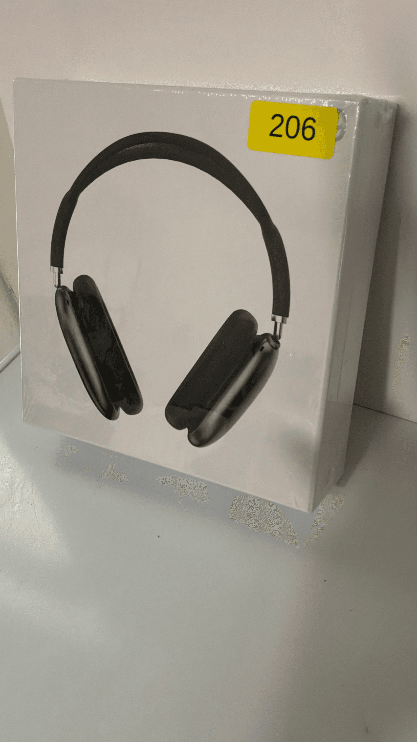 P9 Wireless Over-Ear Headphones with carry case