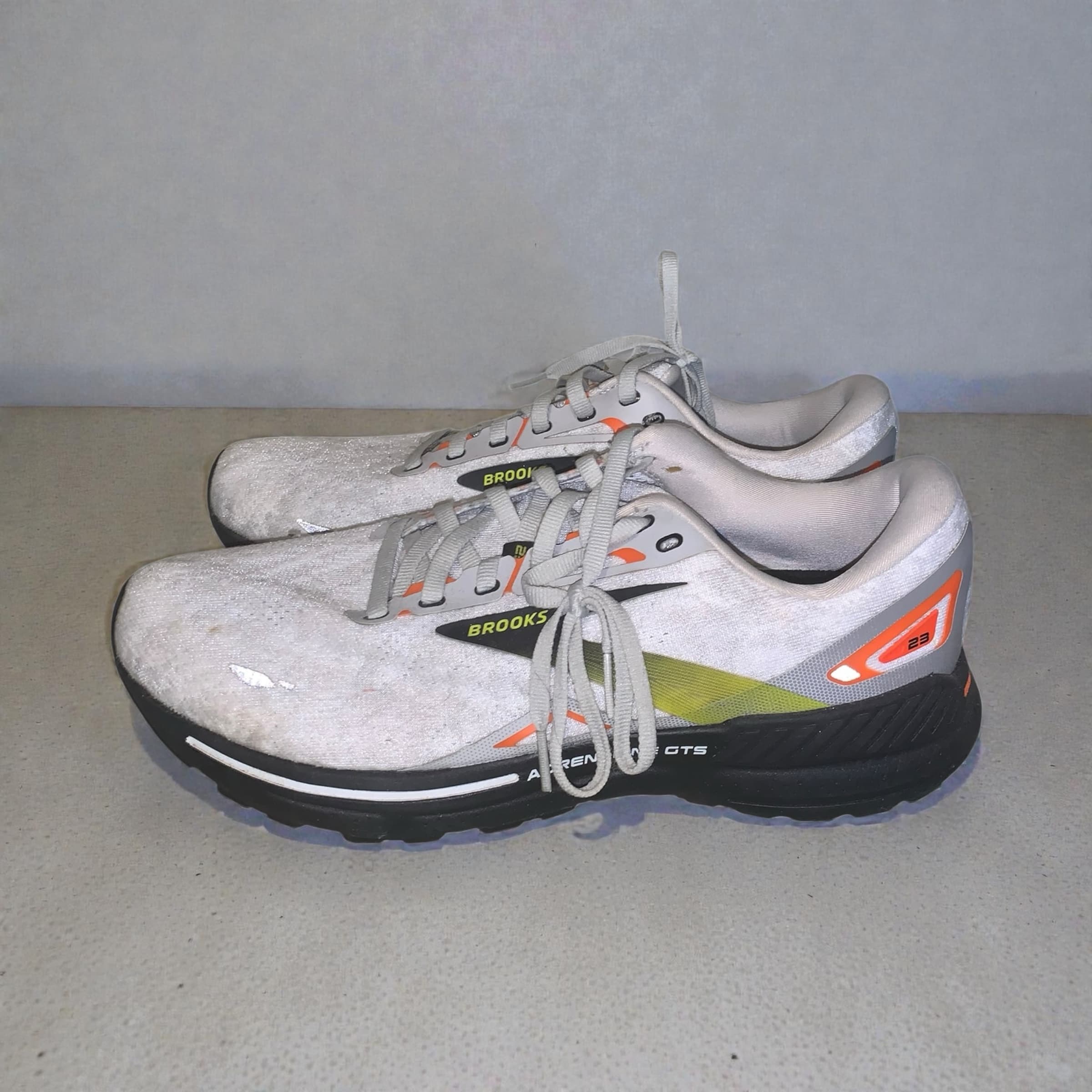 Brooks Adrenaline GTS 23 Running Shoes